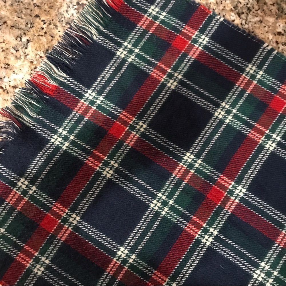 ▪️Gorgeous Reversible Plaid/Houndstooth Scarf - Picture 3 of 5